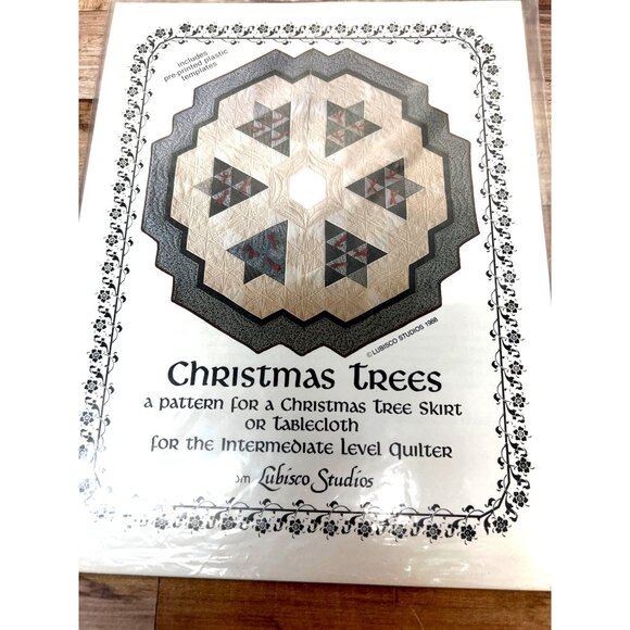Christmas Trees Quilting Pattern For Tree Skirt Or Tablecloth  Intermediate - Picture 1 of 2